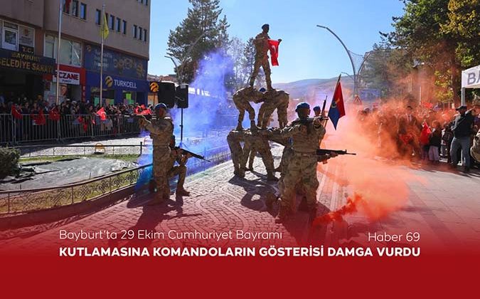 Bayburt’ta 29 Ekim Cumhuriyet Bayramı Kutlamasına Komandoların Gösterisi Damga Vurdu